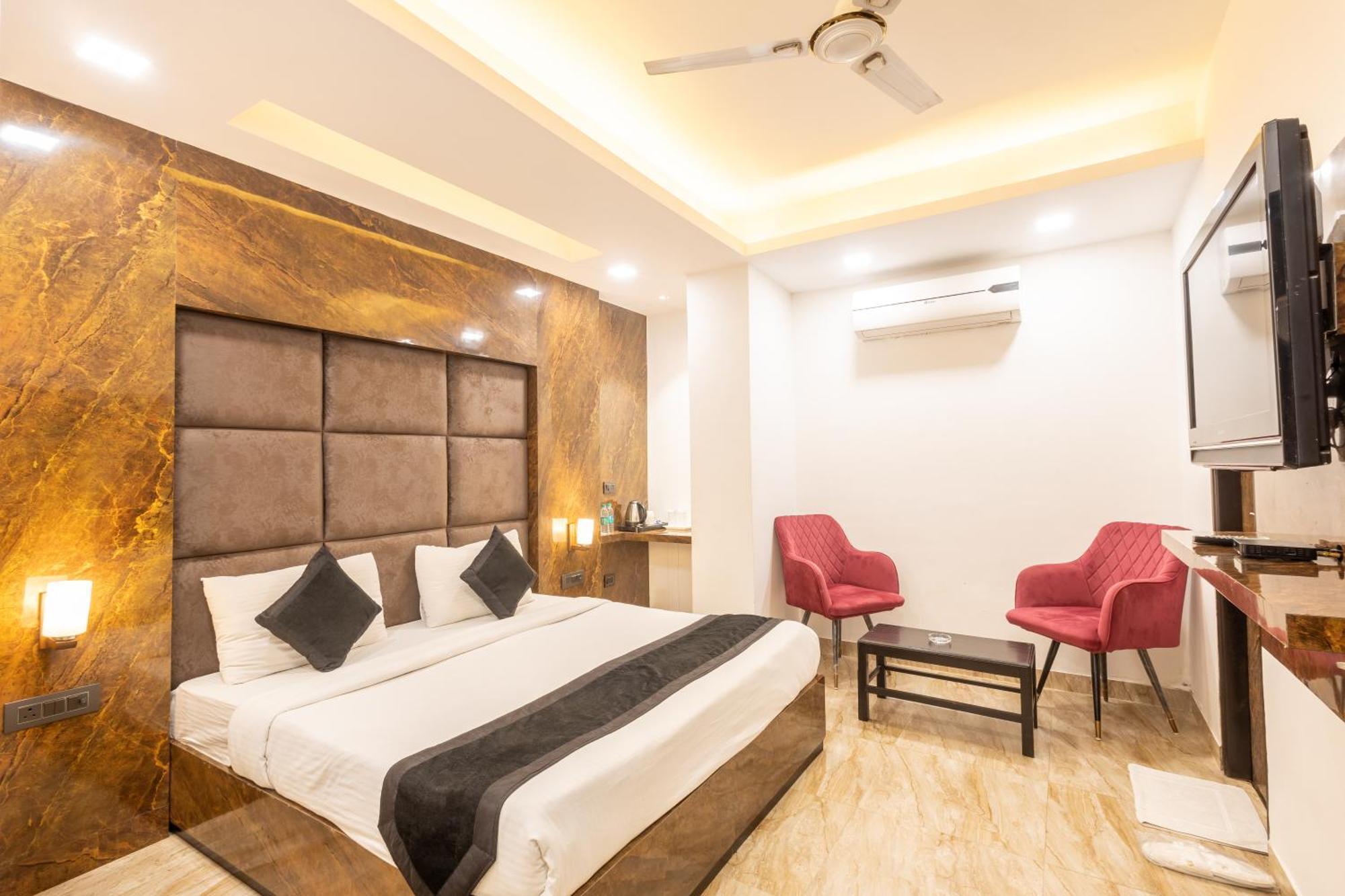 Hotel Cosmo Near Blk Hospital Karol Bagh Delhi  Exterior photo